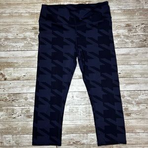ALO YOGA Houndstooth Cropped Leggings MEDIUM